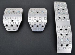 Pedal Set 955 / 957 Cayenne Manual - Aluminum - Flat Top Cleat - With FVD Logo