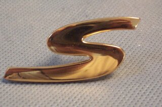 Schriftzug "S"gold
