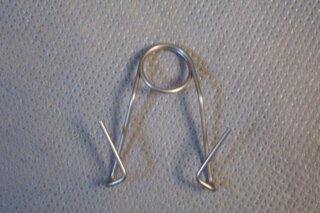 Valve holder