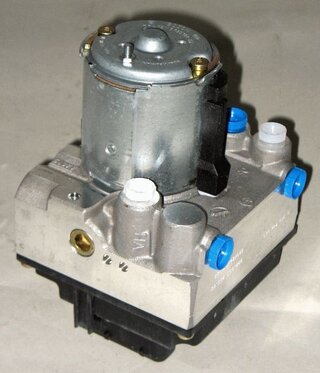 Hydroaggregat ABS 993 ohne automatisches Bremsdifferential