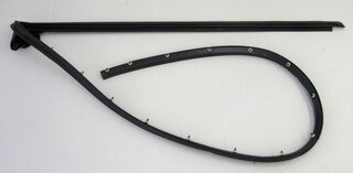 Door slot seal right