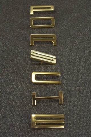 Logo -  "Porsche" - Gold
