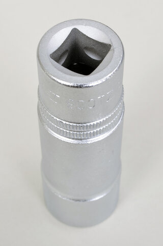 Douille à bougie 1/2" lg 85mm avec caoutchouc de maintien