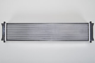 Center Radiator 986  2000-04 / 996.1 1997-01 / 996.1 and 996.2 GT3/RS 1999-04