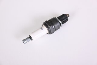 Splitfire Performance Spark Plug 911 / 928 / 944 - Exclusive V Electrode